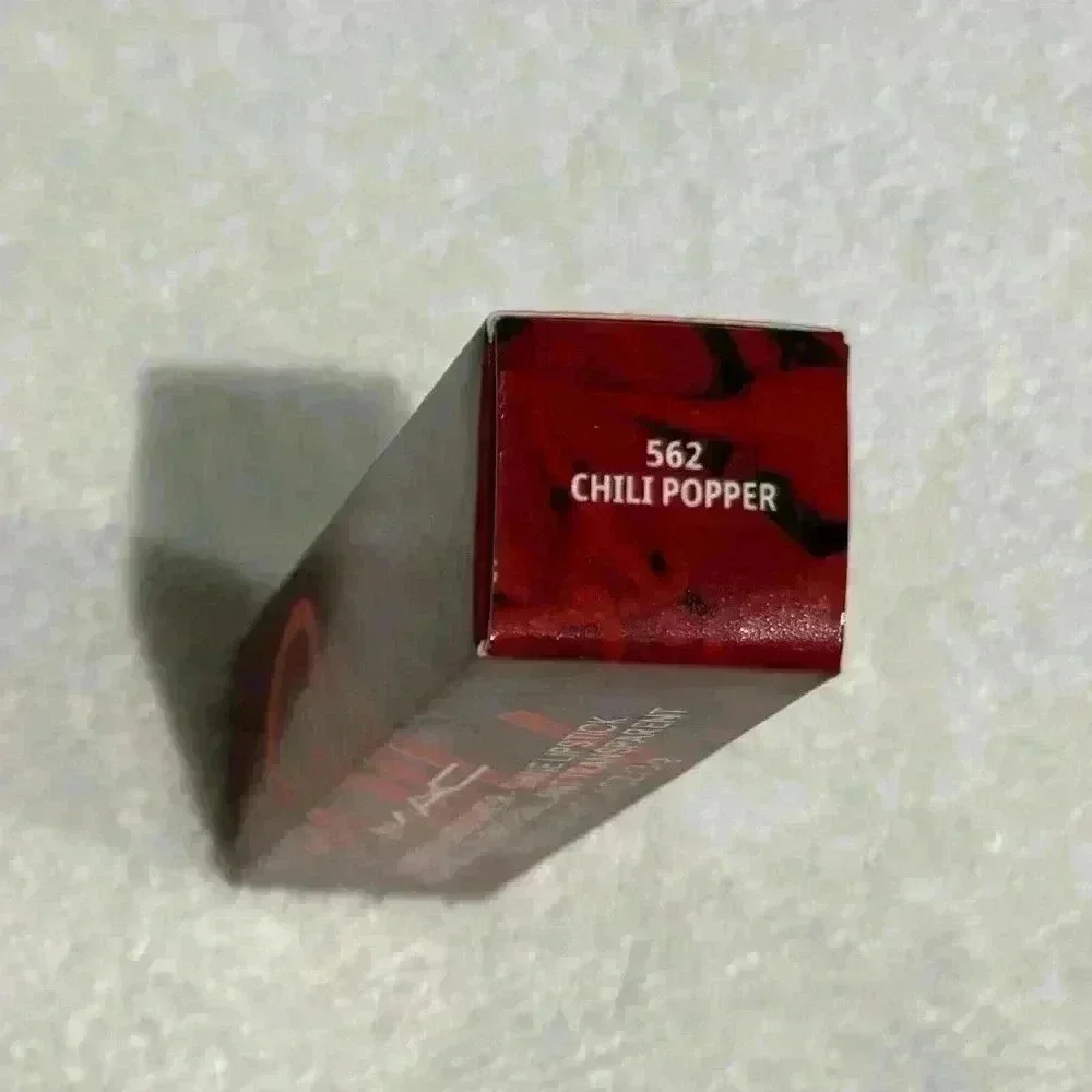 Mac Cosmetics Lusterglass Sheer-Shine Lipstick in Chili Popper (562) NIB